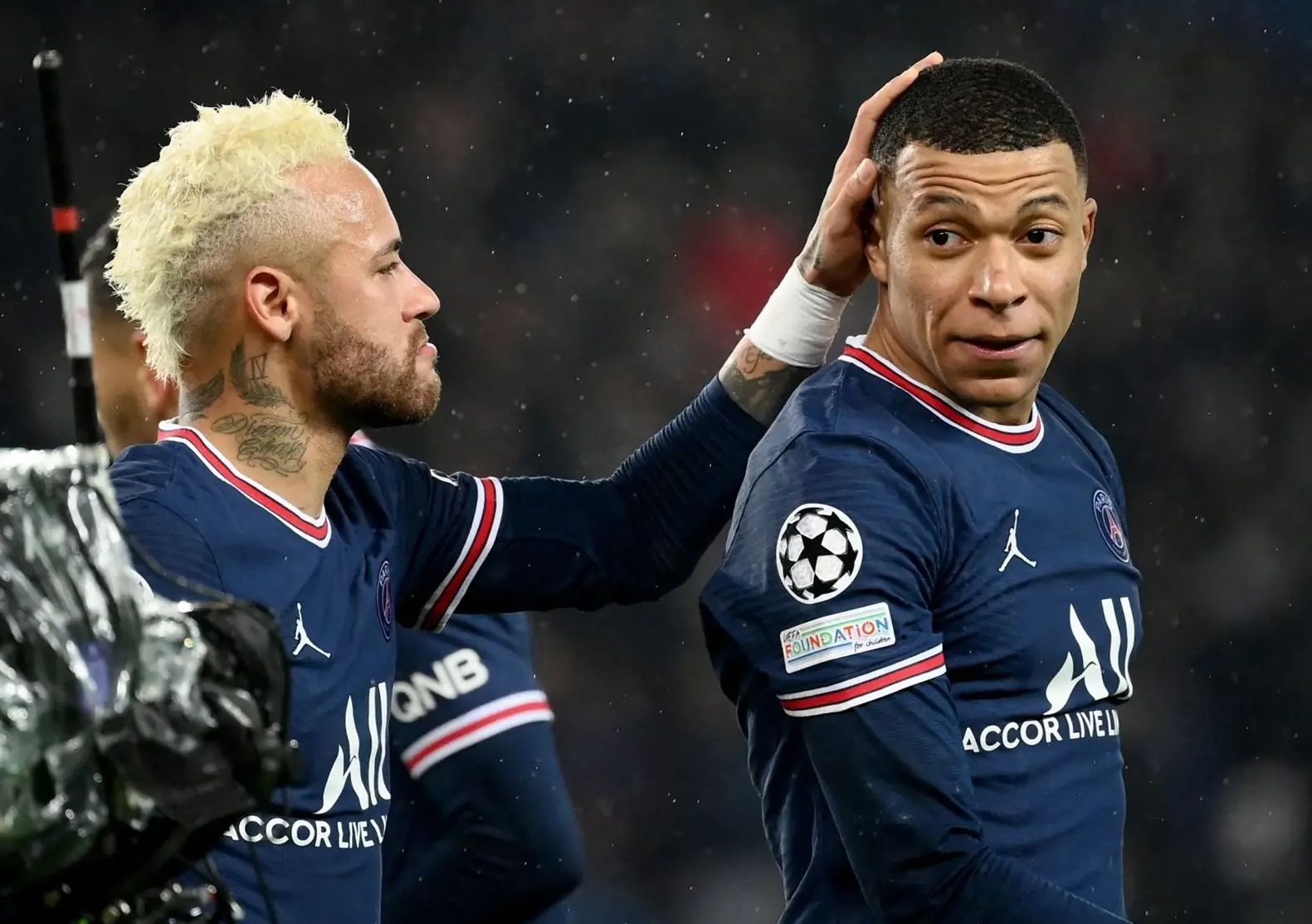 一钩一瓦式活动式抱索器